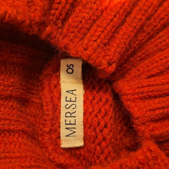 MerSea Lisbon Latice Front Traveler Sweater One Size - Picture 8 of 12